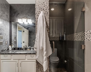 6162 N Brookline Avenue - Photo Thumbnail 24