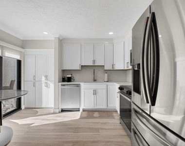 7455 Glendevon Lane - Photo Thumbnail 13