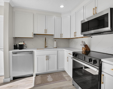 7455 Glendevon Lane - Photo Thumbnail 12