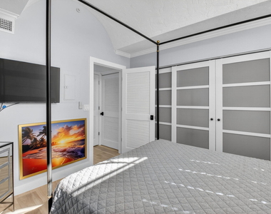 7455 Glendevon Lane - Photo Thumbnail 16