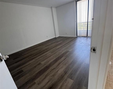 3300 Ne 192nd Street - Photo Thumbnail 9