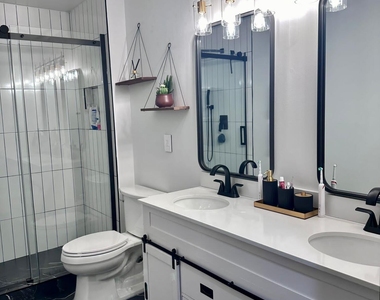 132 Weybridge Circle - Photo Thumbnail 10