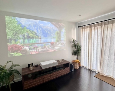 132 Weybridge Circle - Photo Thumbnail 4