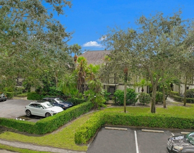 13334 Polo Club Road - Photo Thumbnail 10
