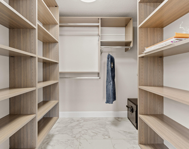 511 Lucerne Avenue - Photo Thumbnail 18