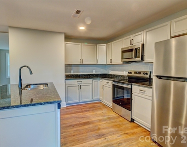 824 Second Street - Photo Thumbnail 7