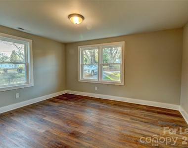 824 Second Street - Photo Thumbnail 11