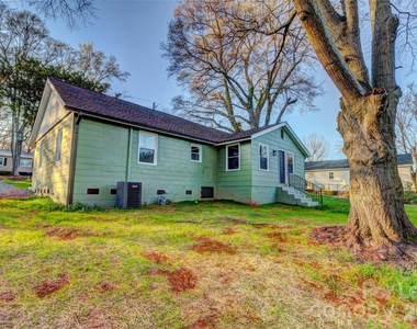 824 Second Street - Photo Thumbnail 14