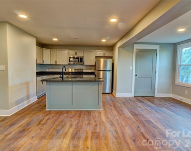 824 Second Street - Photo Thumbnail 5