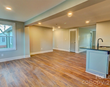824 Second Street - Photo Thumbnail 8