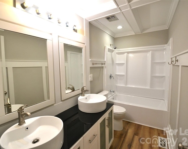 1422 Thermal Road - Photo Thumbnail 17