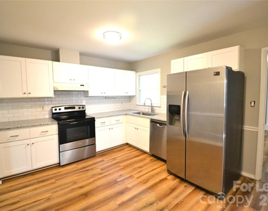 1422 Thermal Road - Photo Thumbnail 13