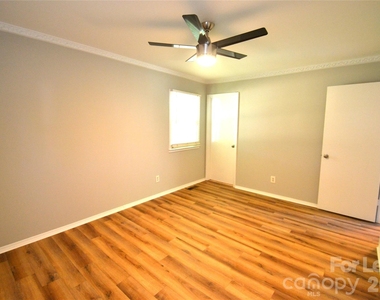 1422 Thermal Road - Photo Thumbnail 27