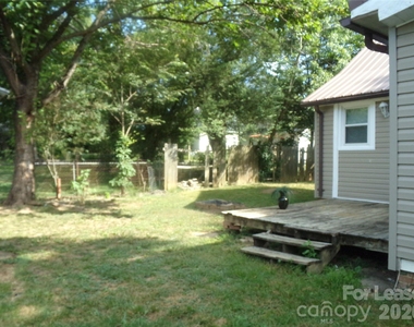 729 Spruce Street - Photo Thumbnail 25