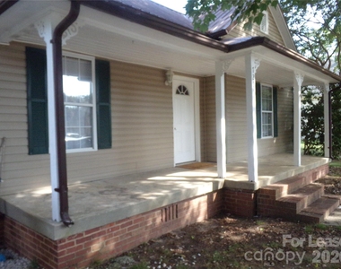 729 Spruce Street - Photo Thumbnail 27