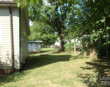 729 Spruce Street - Photo Thumbnail 26