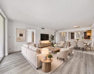 3151 S Palm Aire Drive - Photo Thumbnail 16