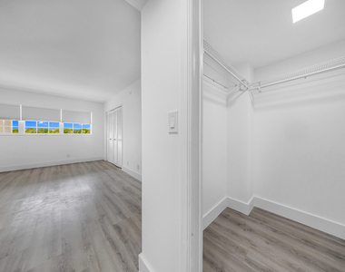 3151 S Palm Aire Drive - Photo Thumbnail 23