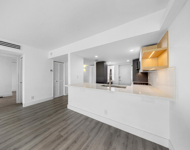 3151 S Palm Aire Drive - Photo Thumbnail 9