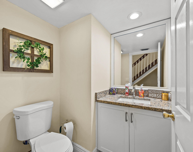 12196 Sag Harbor Court - Photo Thumbnail 10