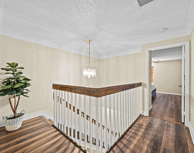 12196 Sag Harbor Court - Photo Thumbnail 18