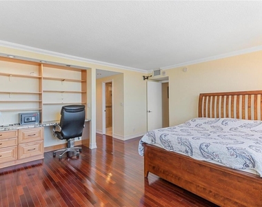 2881 Ne 33rd Court - Photo Thumbnail 12