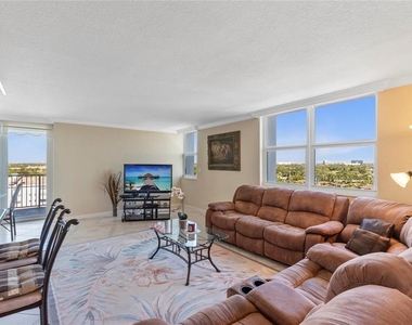 2881 Ne 33rd Court - Photo Thumbnail 10
