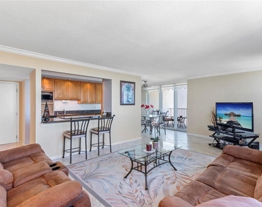 2881 Ne 33rd Court - Photo Thumbnail 9
