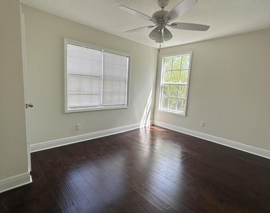 340 Walton Boulevard - Photo Thumbnail 7