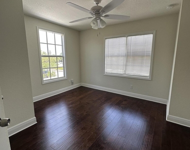 340 Walton Boulevard - Photo Thumbnail 6