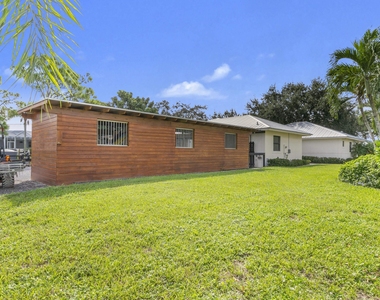 14965 Oatland Court - Photo Thumbnail 18
