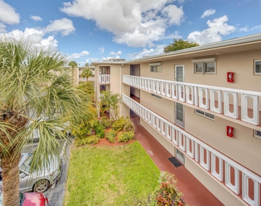 2566 Garden Drive S - Photo Thumbnail 10