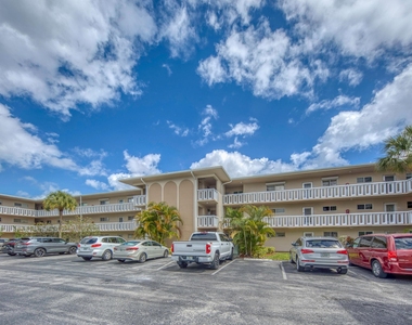 2566 Garden Drive S - Photo Thumbnail 11