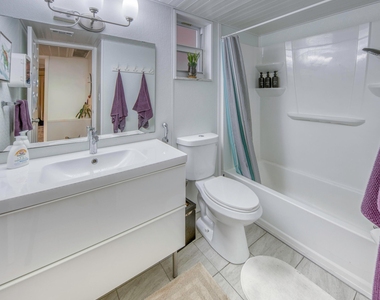 2566 Garden Drive S - Photo Thumbnail 8