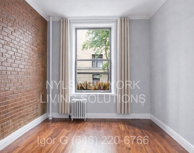 Hudson St & Leroy St - Photo Thumbnail 4