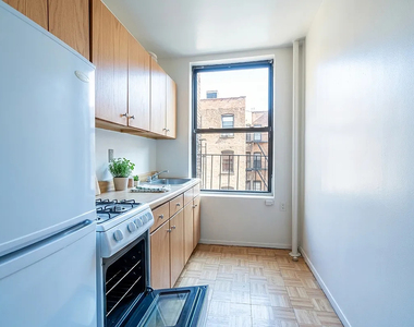 East 89th Street  - Photo Thumbnail 2