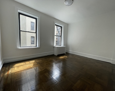 West 104th Street - Photo Thumbnail 5