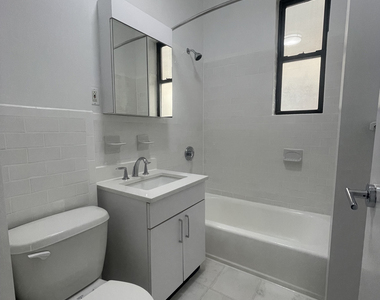 West 104th Street - Photo Thumbnail 7