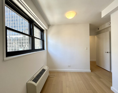 East 39th Street - Photo Thumbnail 8