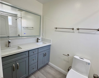 15323 Via Verita Avenue - Photo Thumbnail 9