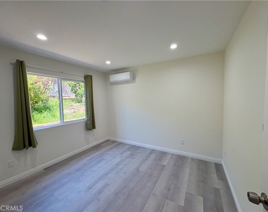 15323 Via Verita Avenue - Photo Thumbnail 12