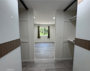 15323 Via Verita Avenue - Photo Thumbnail 11