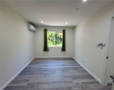 15323 Via Verita Avenue - Photo Thumbnail 7