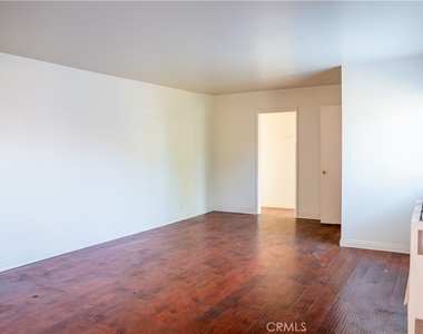 114 N Lewis - Photo Thumbnail 4