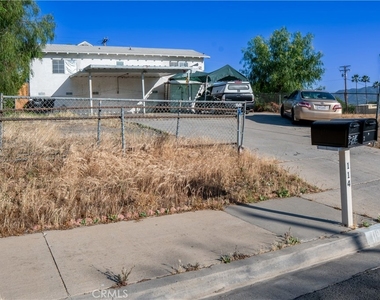 114 N Lewis - Photo Thumbnail 5