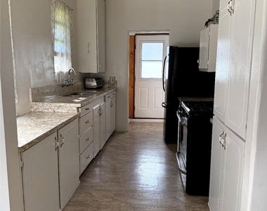 7429 Hesperia - Photo Thumbnail 6