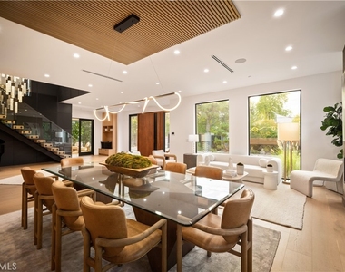 5244 Tampa Ave - Photo Thumbnail 16