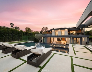 5244 Tampa Ave - Photo Thumbnail 4