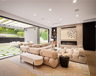 5244 Tampa Ave - Photo Thumbnail 20