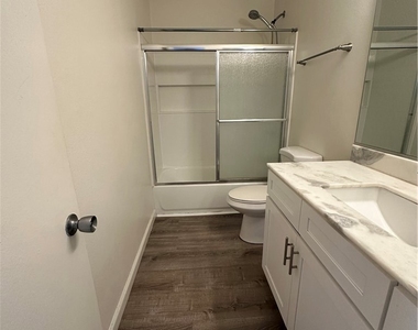 12350 Del Amo - Photo Thumbnail 14